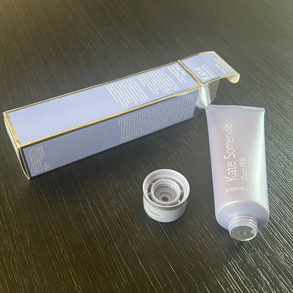 NWT Kate Somerville Goat Milk Moisturizing  Cleanser 120ml/ 4oz Retail $44 - Picture 4 of 5